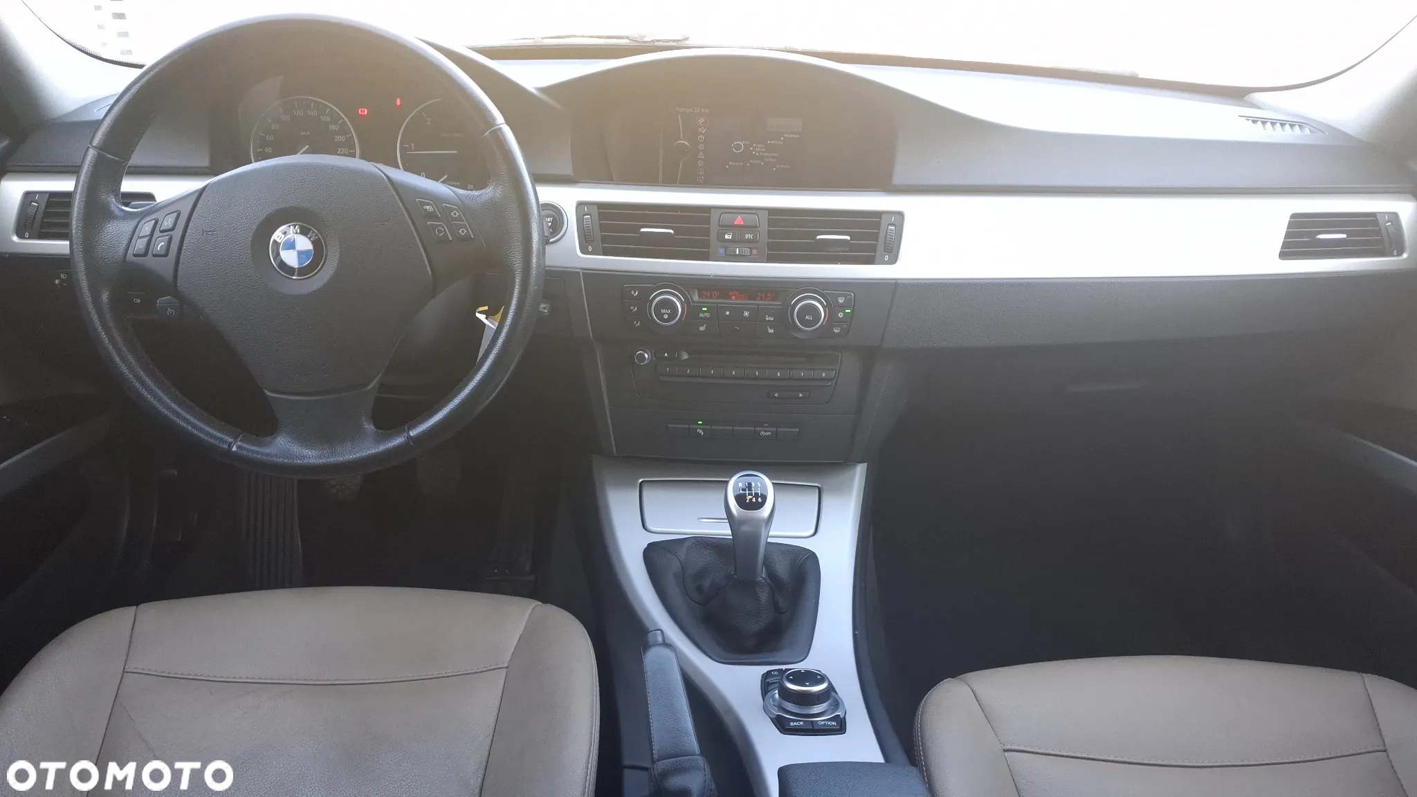 BMW Seria 3 318d - 16