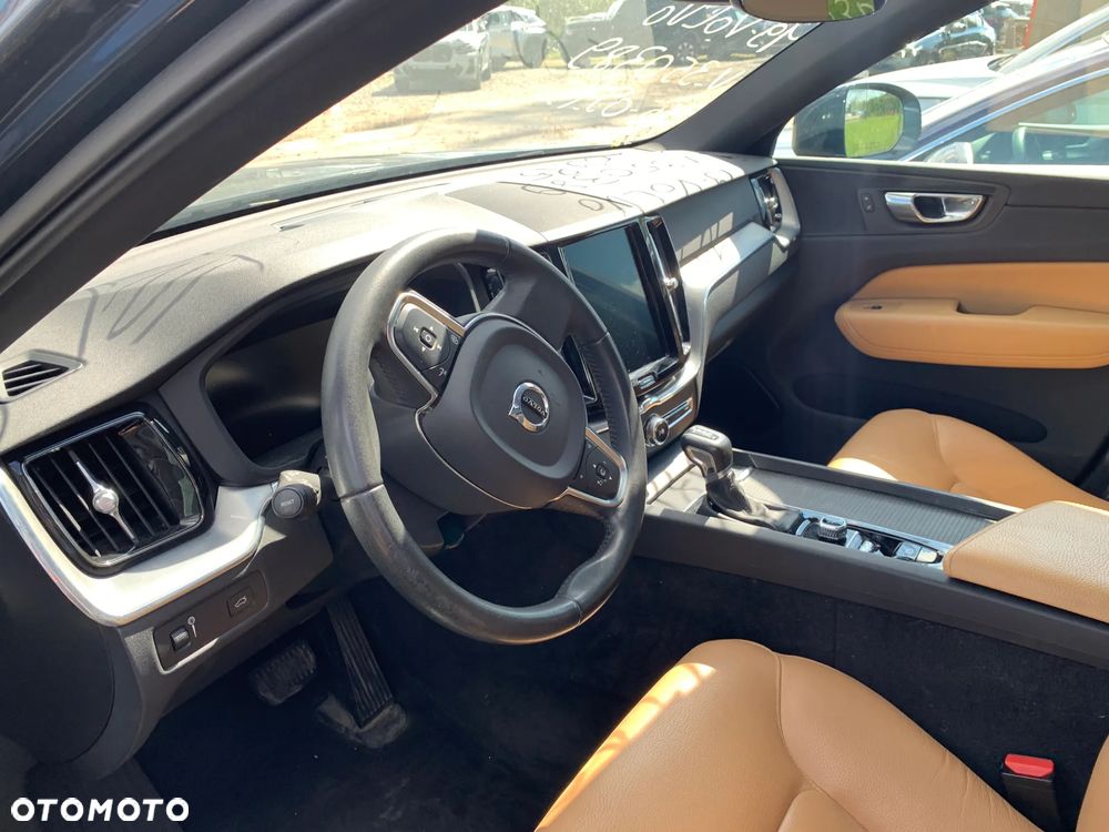 Volvo XC 60 T6 AWD Momentum - 7