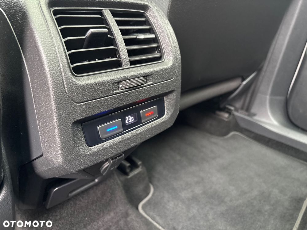 Volkswagen Touran 1.5 TSI EVO Comfortline - 24