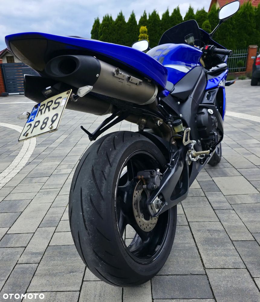Yamaha R1 - 5