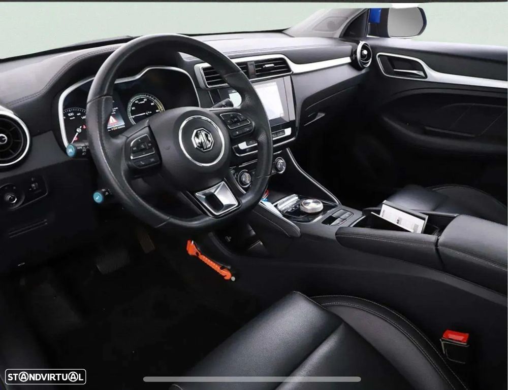 MG ZS EV 44.5 kWh Luxury - 10