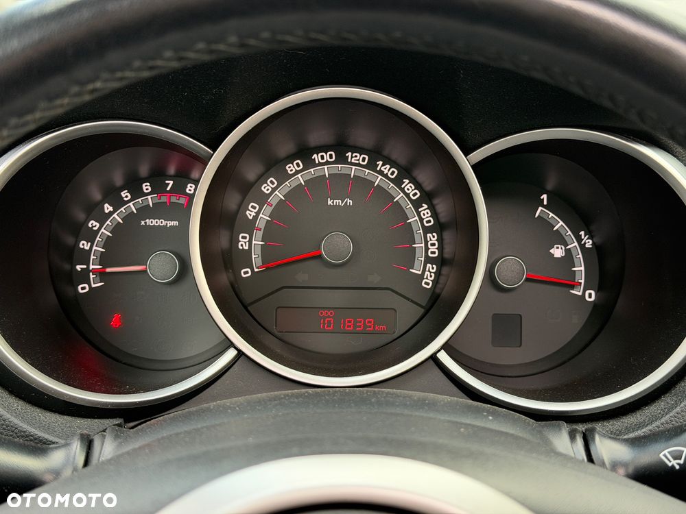 Kia Venga 1.4 CVVT Titanium Collection - 16