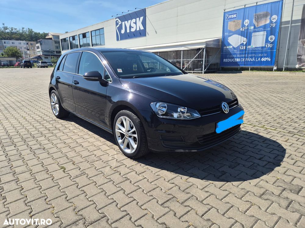 Volkswagen Golf - 8