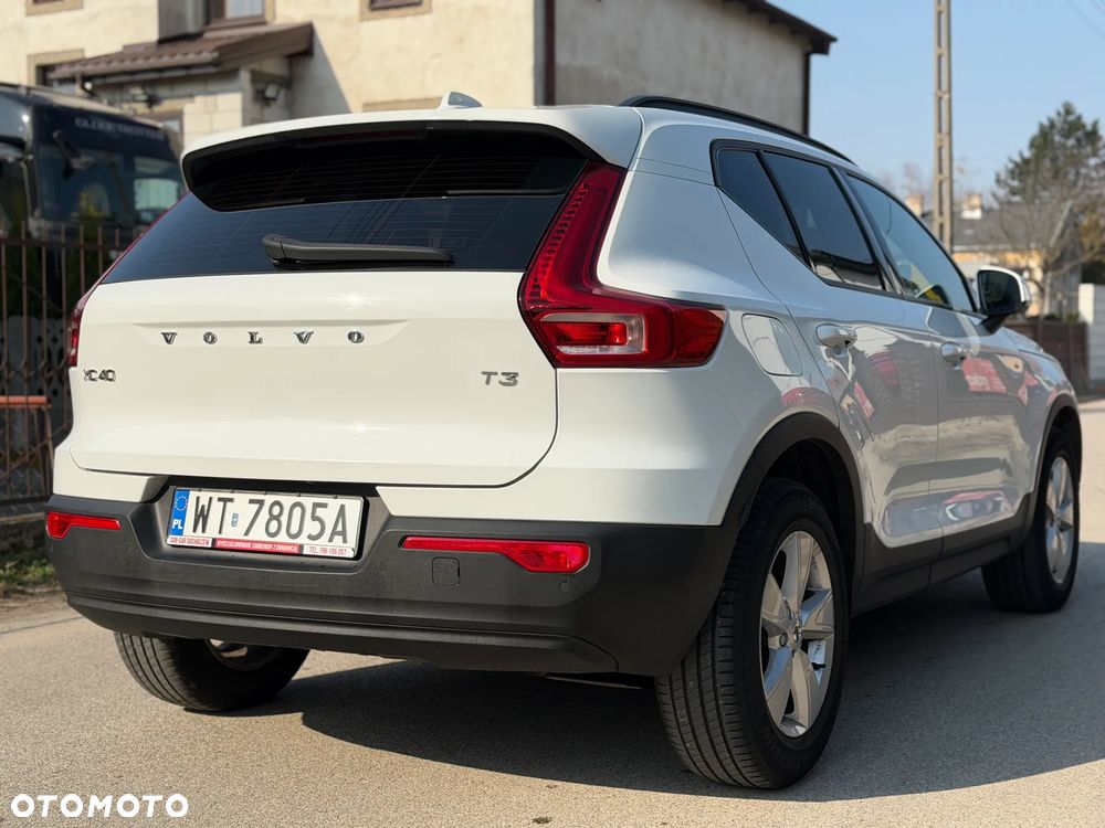 Volvo XC 40 T3 Momentum - 4