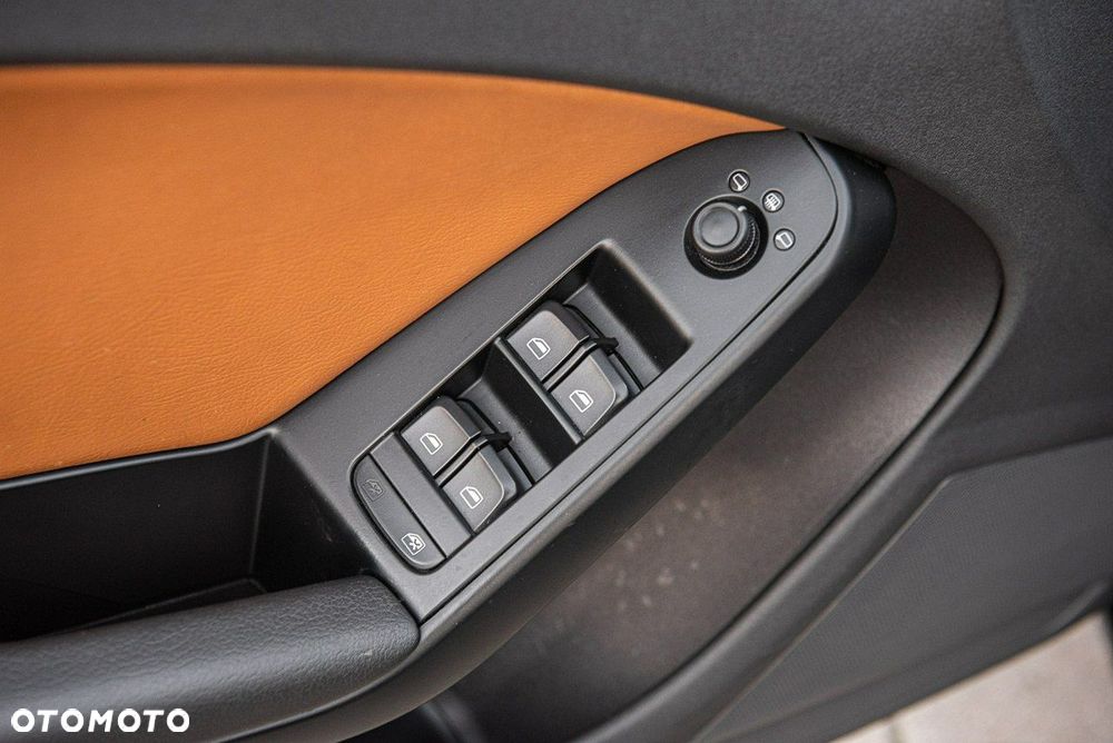 Audi A4 Avant 2.0 TDI DPF S line Sportpaket - 24