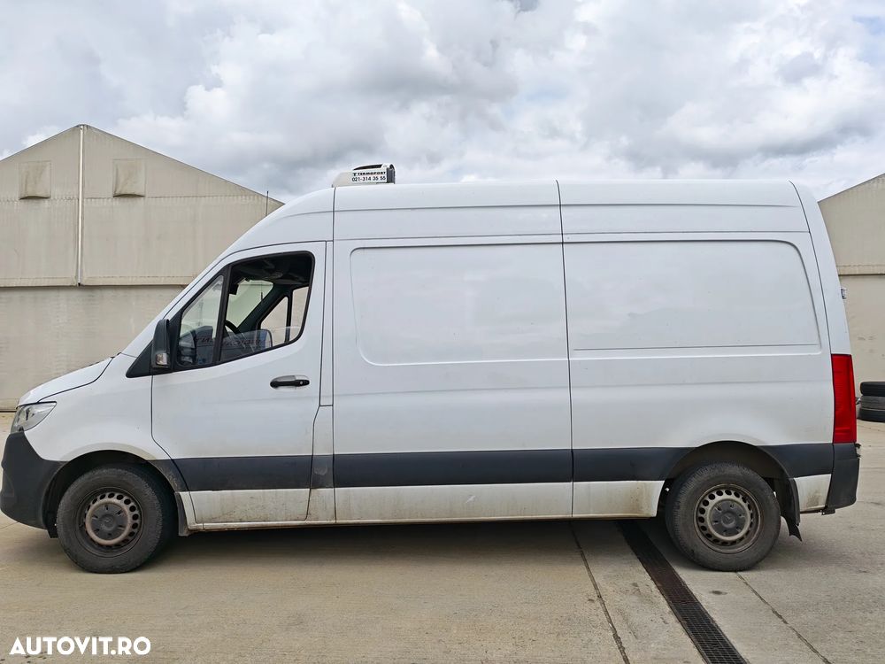 Mercedes-Benz Sprinter - 4