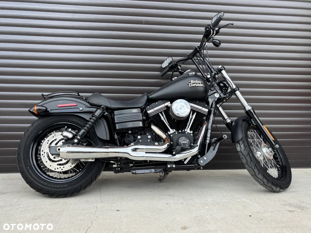 Harley-Davidson Dyna Street Bob - 1