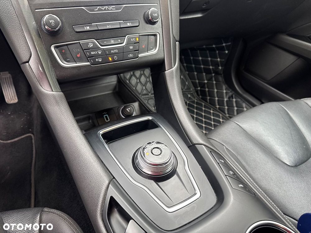 Ford Mondeo Turnier 2.0 EcoBlue Titanium - 27