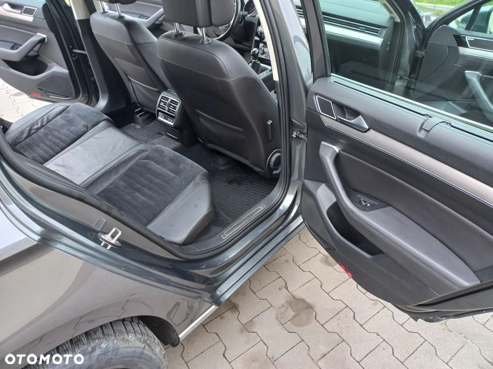 Volkswagen Passat - 28