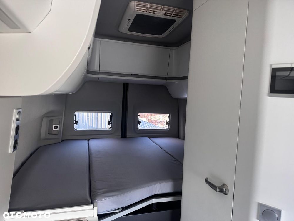 Volkswagen Crafter - 9