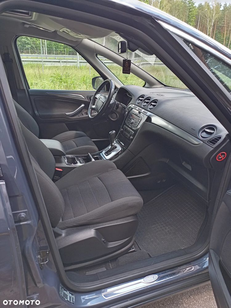 Ford S-Max - 8