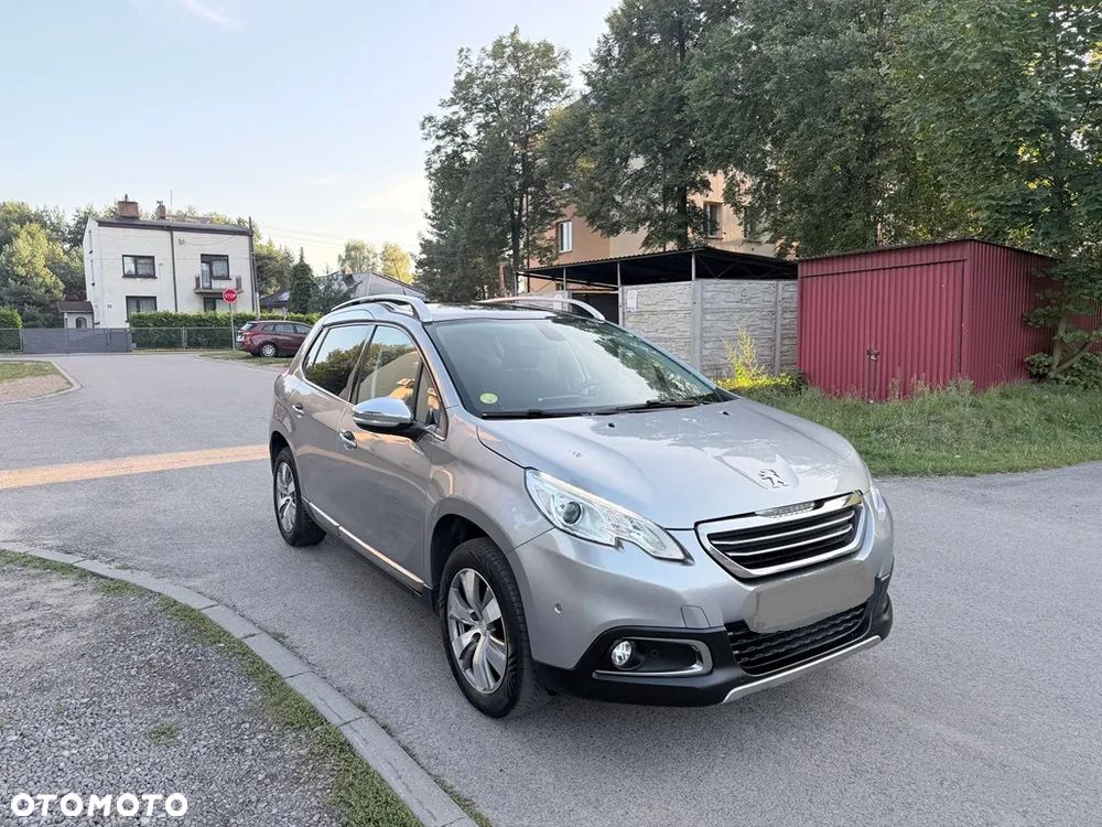 Peugeot 2008 1.2 VTi Allure - 2