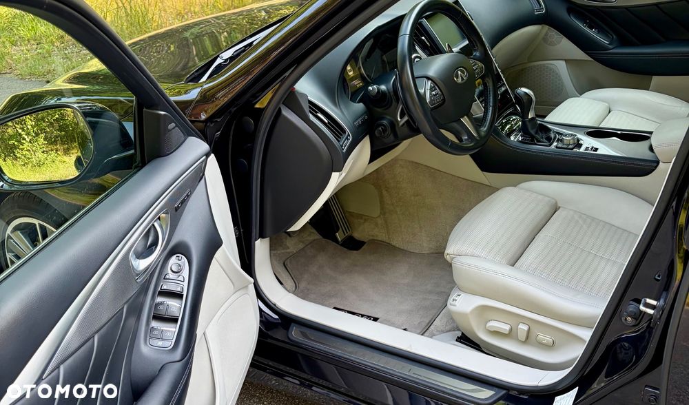 Infiniti Q50 Q50S Hybrid Sport Tech - 13