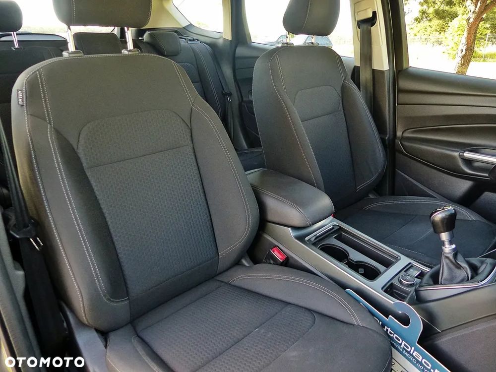 Ford Kuga 2.0 TDCi 4WD Titanium - 27