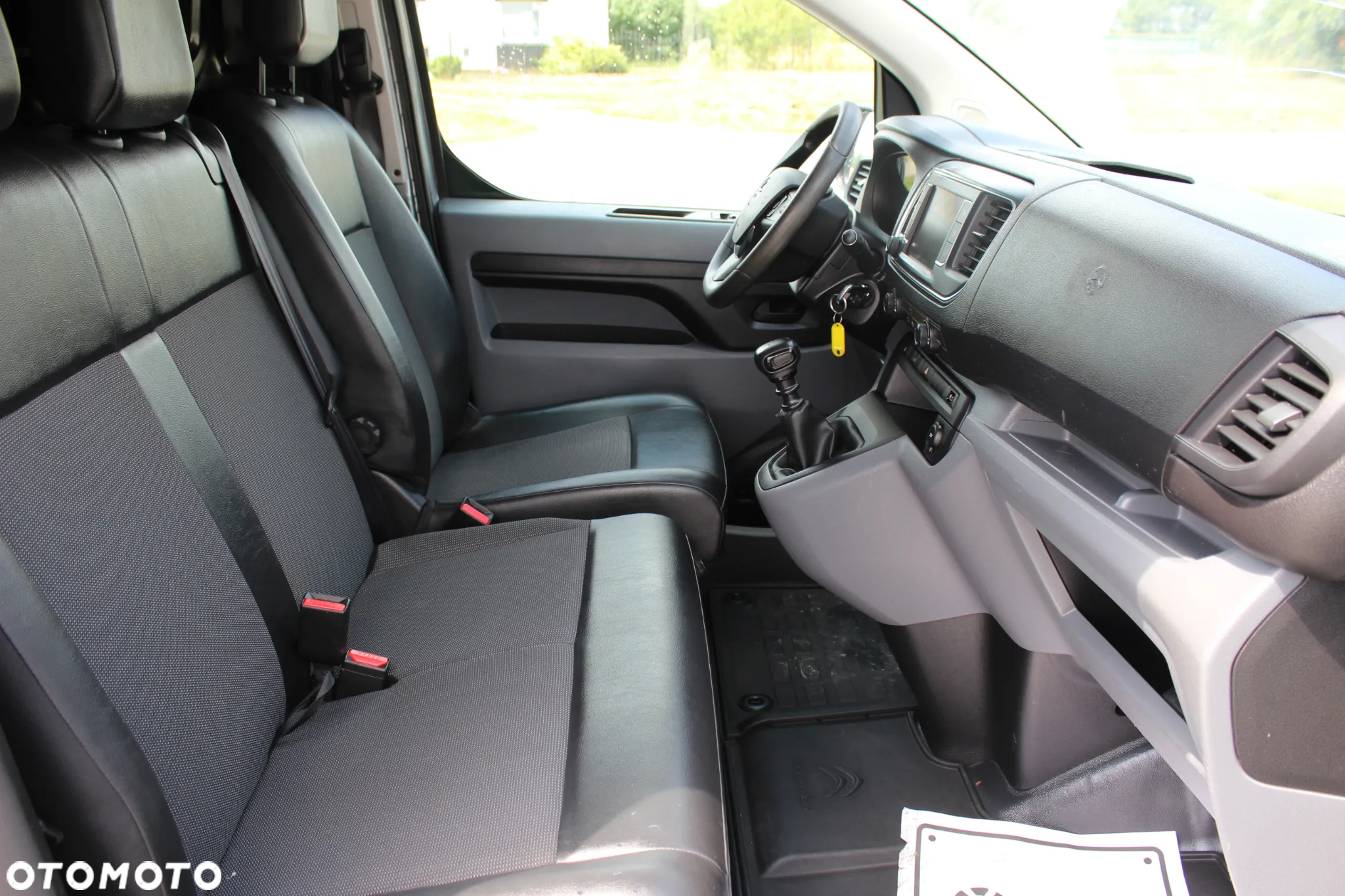 Opel Vivaro - 12