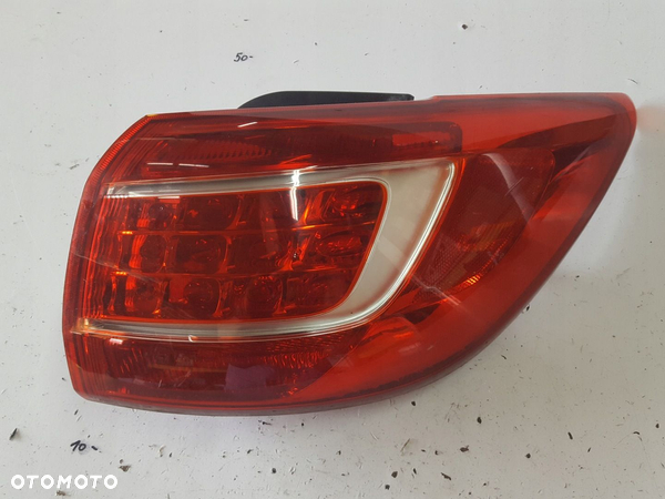 KIA SPORTAGE 3 III 10-14r LAMPA PRAWA TYŁ TYLNA