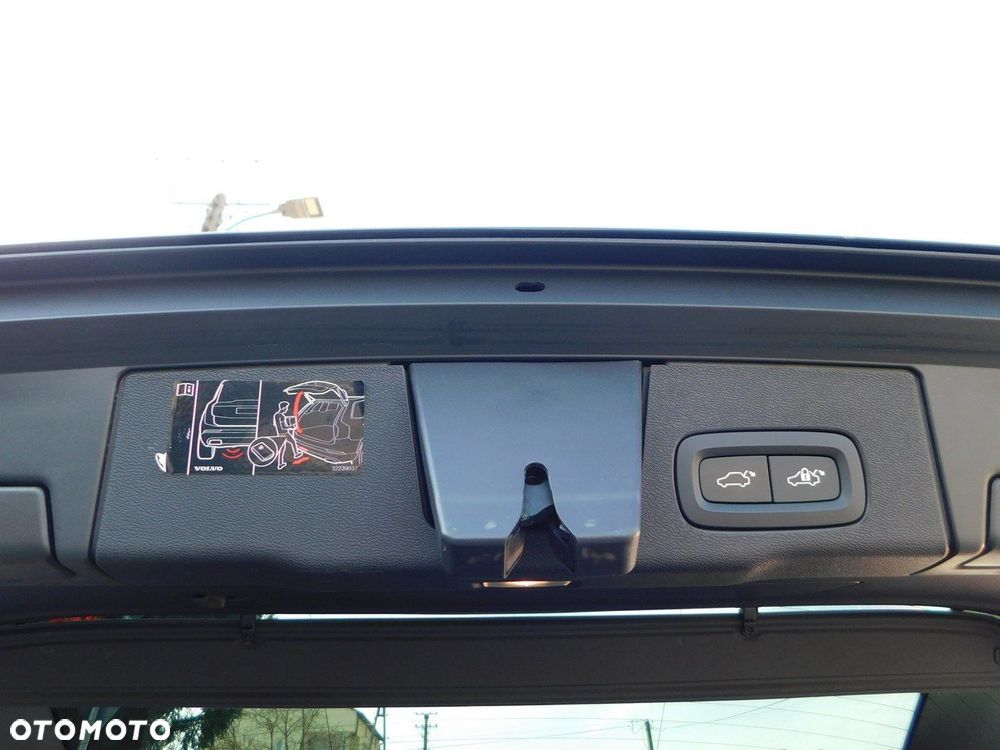 Volvo XC 60 D3 Momentum Pro - 26