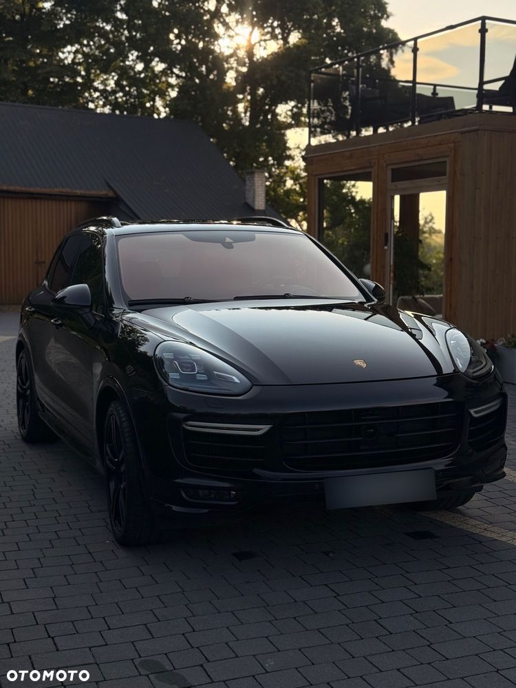 Porsche Cayenne Turbo - 22