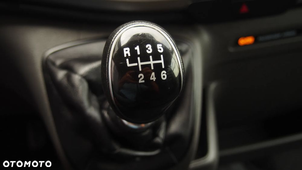 Ford Transit 350 L3H2 Pkw VA Trend - 17