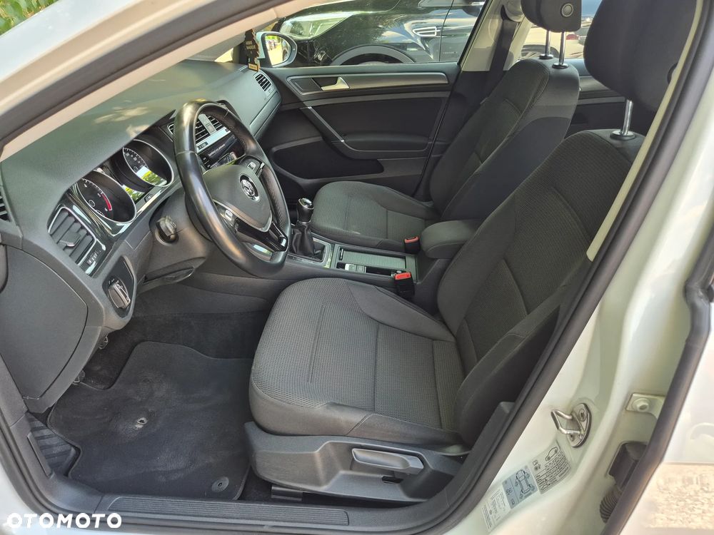 Volkswagen Golf 1.6 TDI SCR Trendline - 9