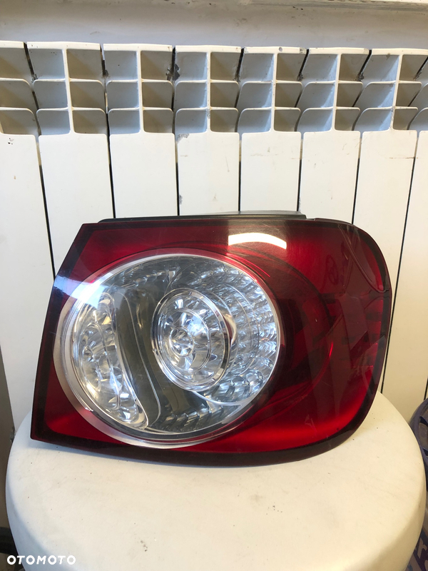 Lampa prawy tył VW Golf V plus 5M0945096M