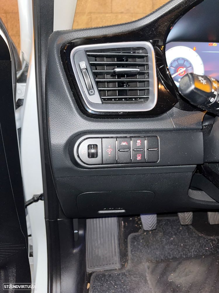 Kia Ceed SW 1.0 T-GDI Sport - 17
