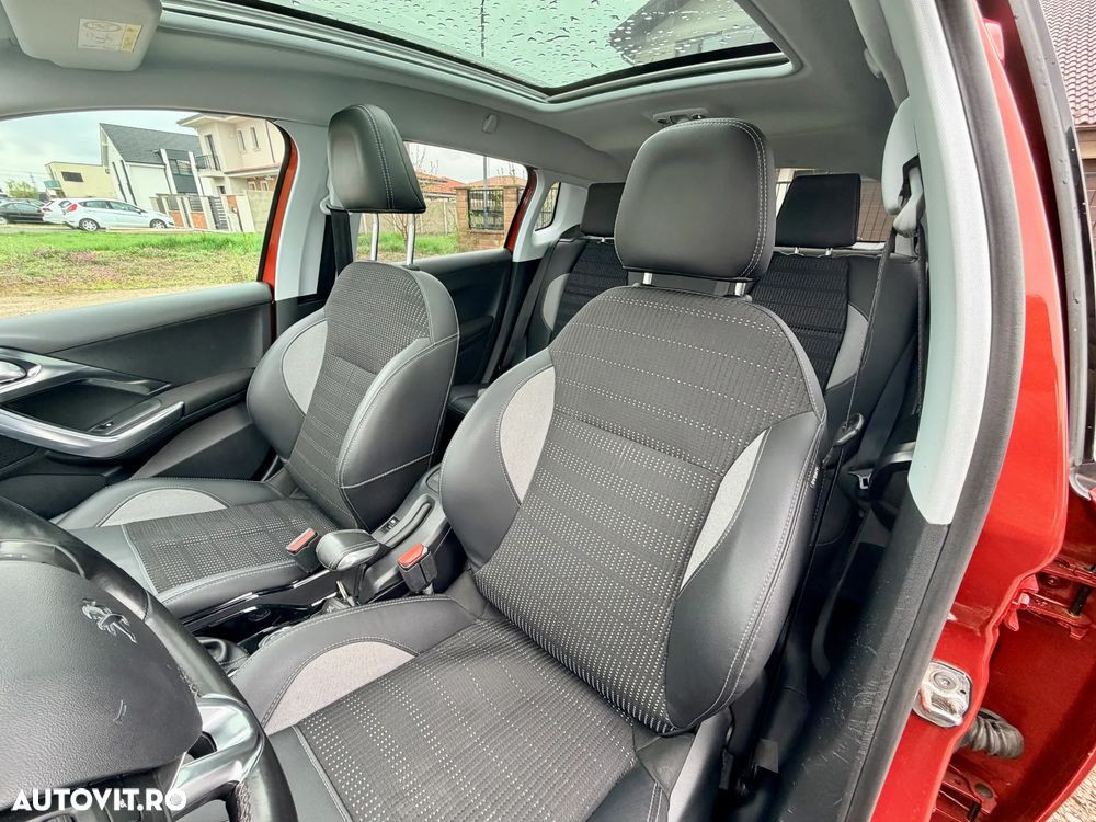 Peugeot 2008 PureTech 130 Stop&Start GT-Line Edition - 11