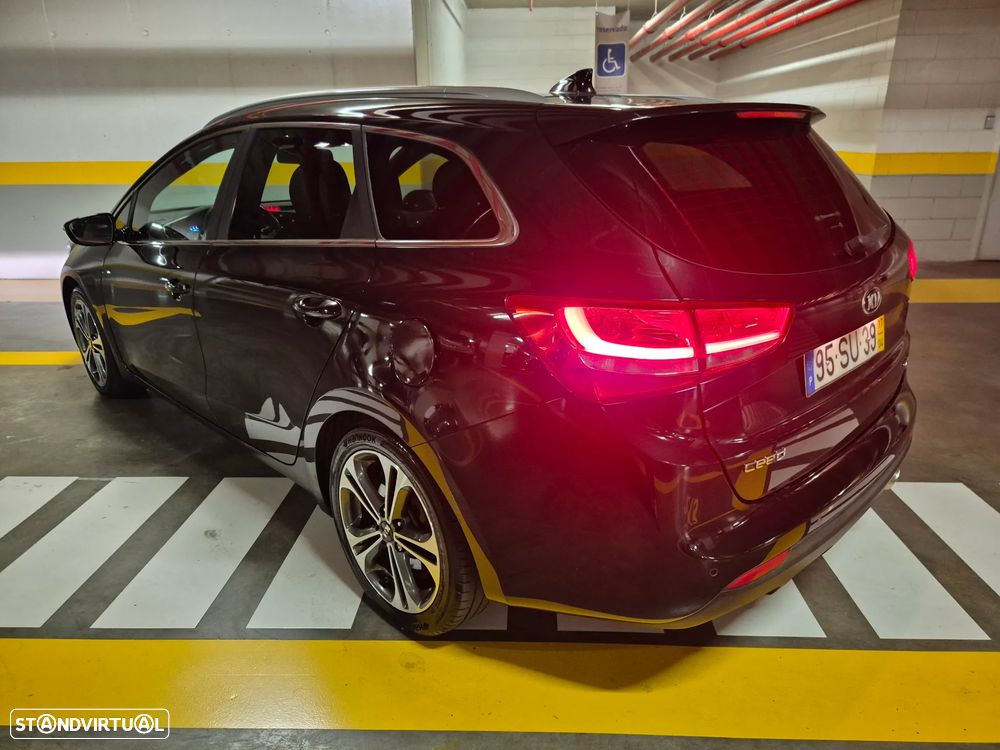 Kia Ceed SW 1.6 CRDi GT Line - 16