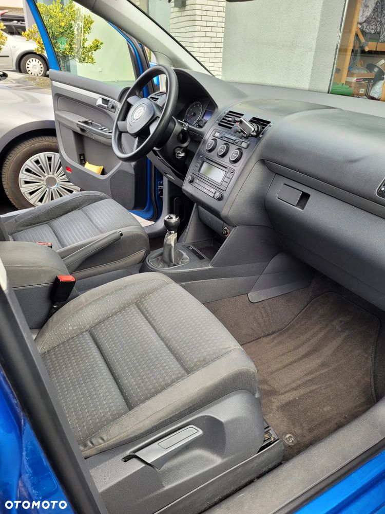 Volkswagen Touran - 9