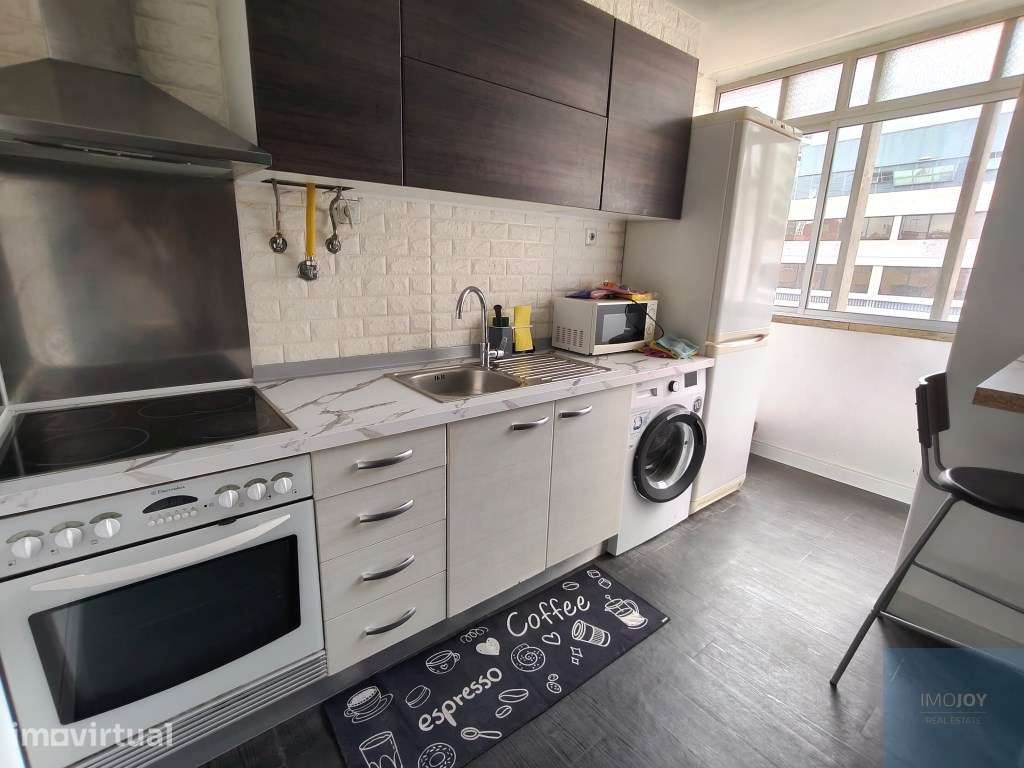 Apartamento T2 em Alvalade - Grande imagem: 4/17