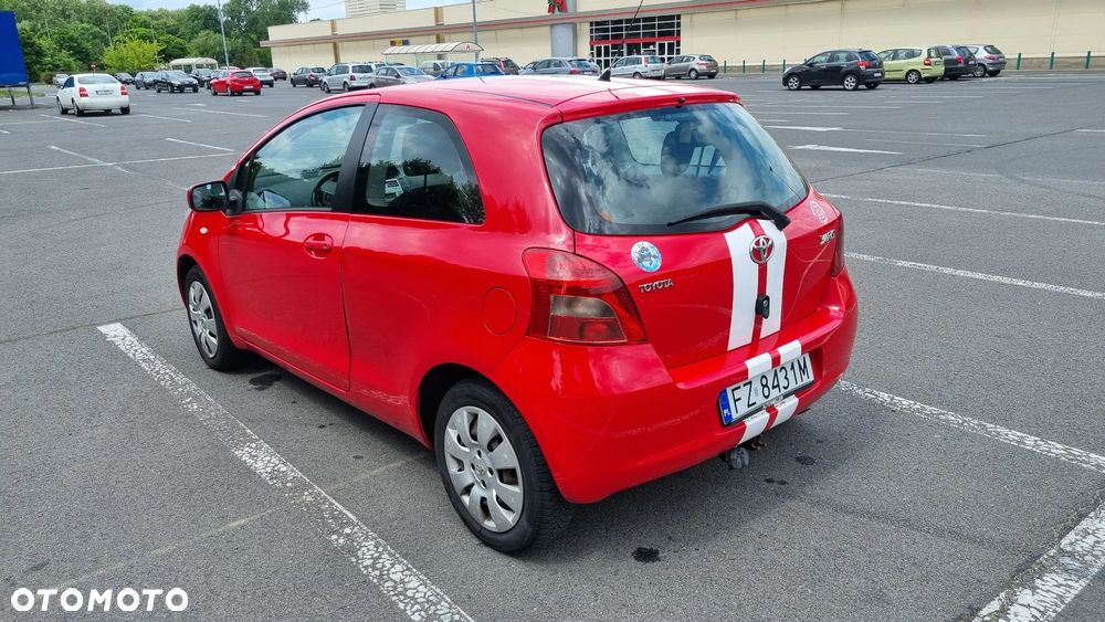 Toyota Yaris - 14