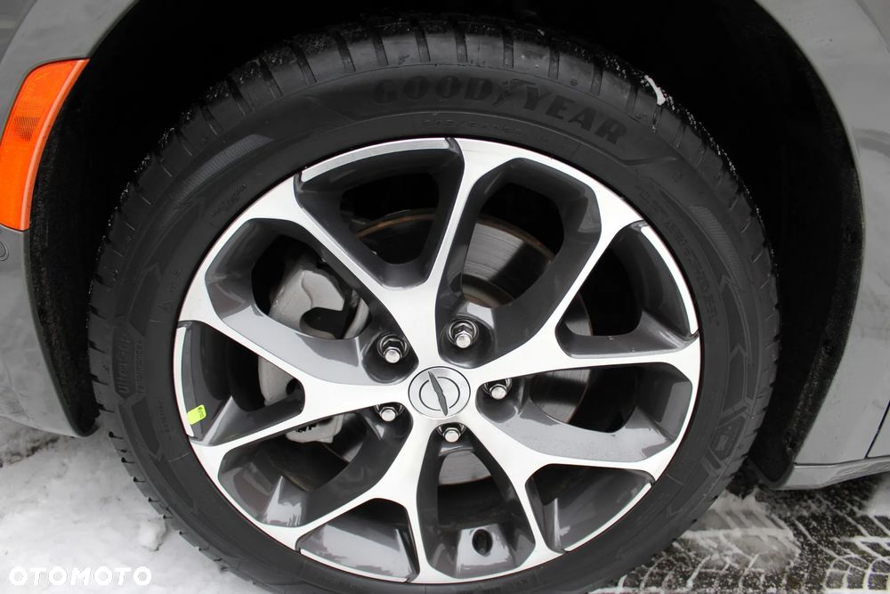 Chrysler Pacifica - 19