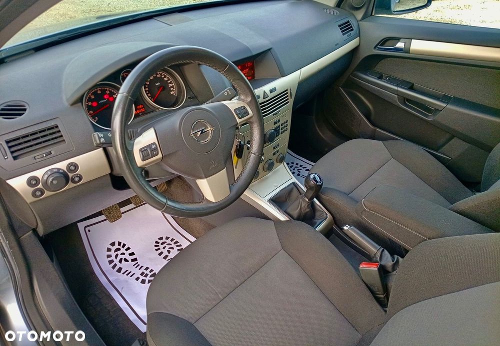 Opel Astra 1.4 Selection 110 Jahre - 8