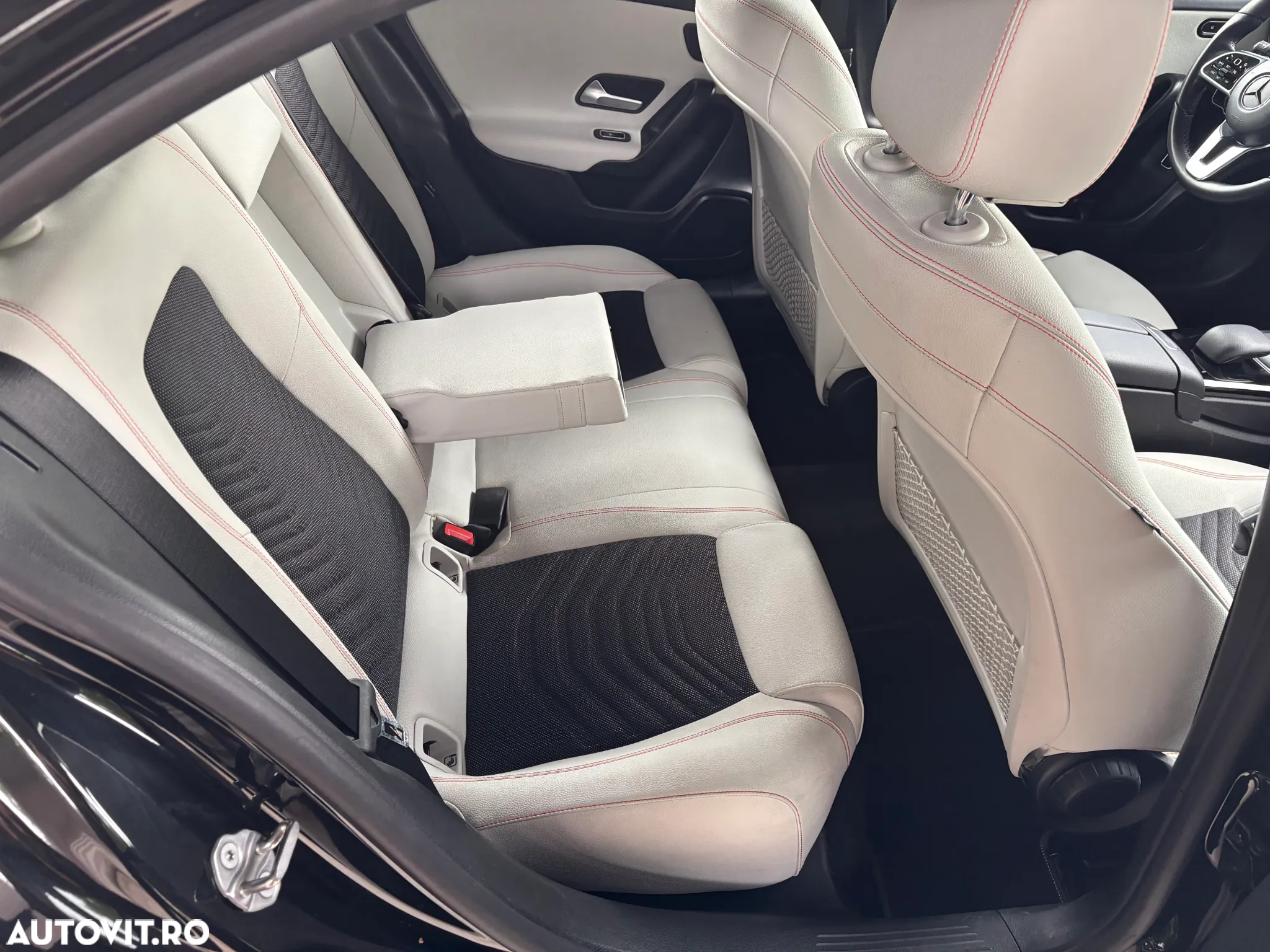 Mercedes-Benz A 180 7G-DCT - 18