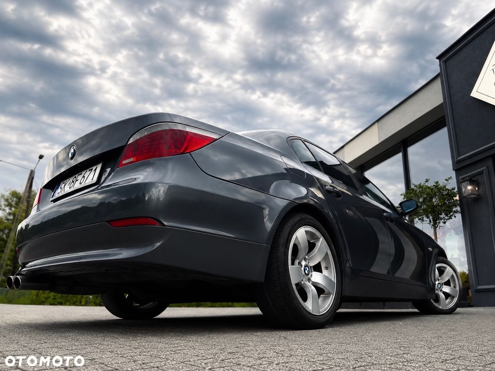 BMW Seria 5 520i - 10