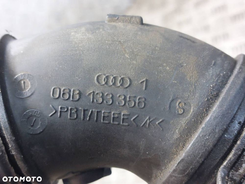 OBUDOWA FILTRA POWIETRZA + PRZEPŁYWOMIERZ + DOLOT AUDI A4 B6 2.0 20V - 6