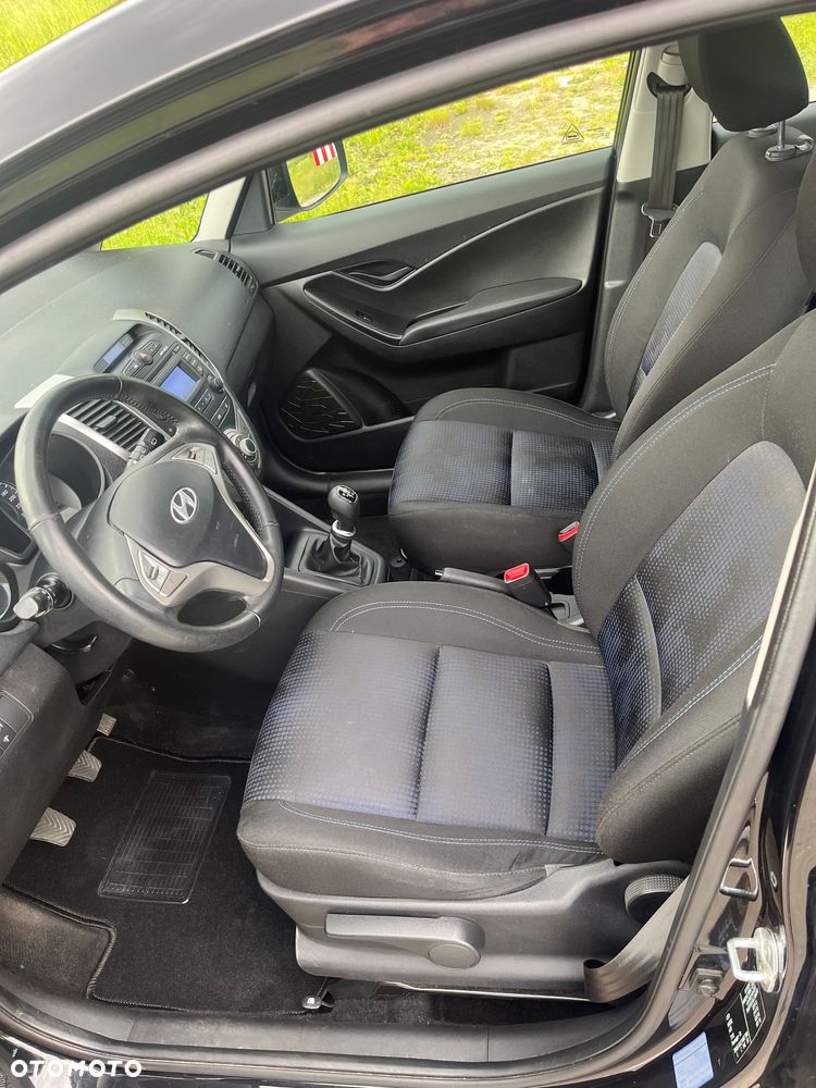 Hyundai ix20 1.6 CRDi blue Classic - 11