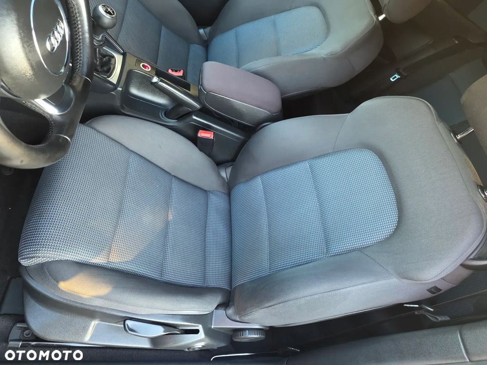 Audi A3 3-drzwiowe 2.0 TDI DPF Attraction - 29