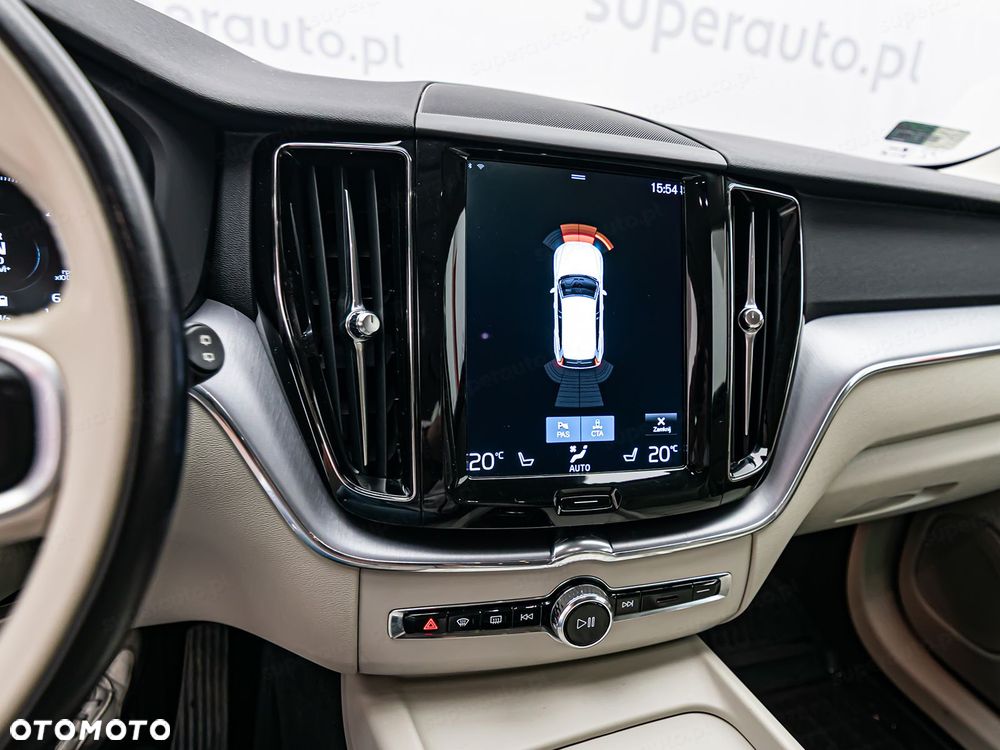 Volvo XC 60 B4 D AWD Momentum Pro - 19