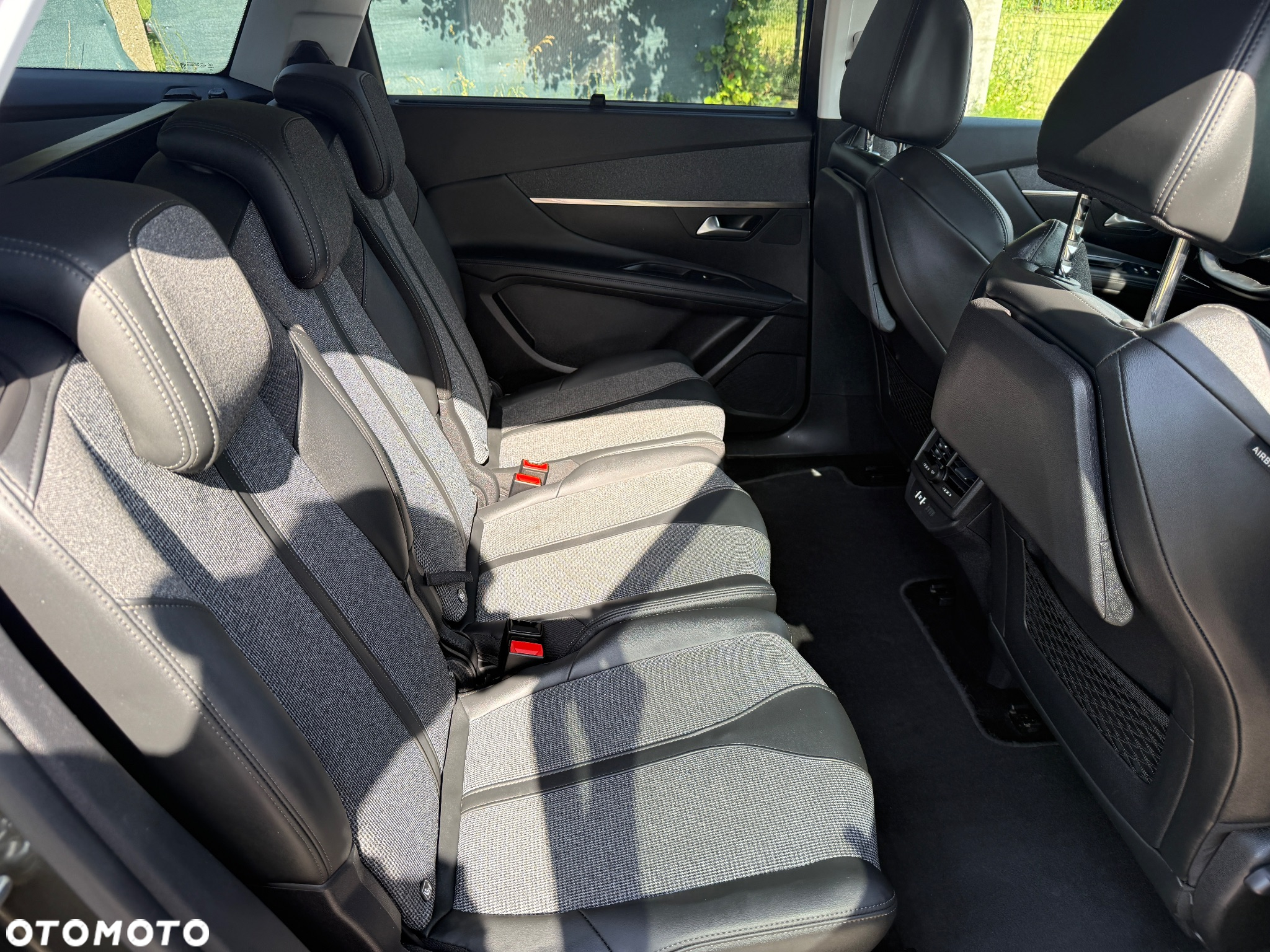 Peugeot 5008 1.2 PureTech Allure Pack S&S EAT8 - 16