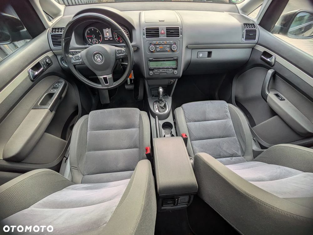 Volkswagen Touran 2.0 TDI DPF DSG Trendline - 16