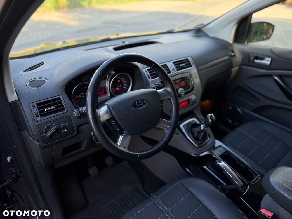 Ford Kuga 2.0 TDCi 2x4 Titanium - 15