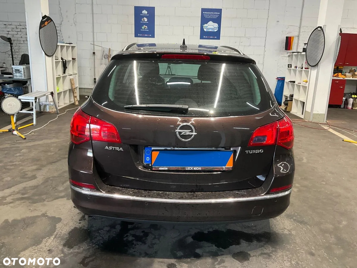 Opel Astra 1.4 Turbo Exklusiv - 9