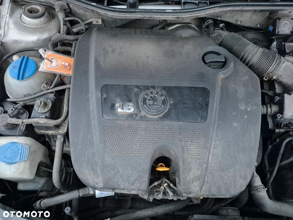 Skoda Octavia 1.6 Tour - 19