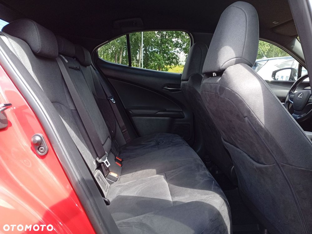 Lexus UX - 19