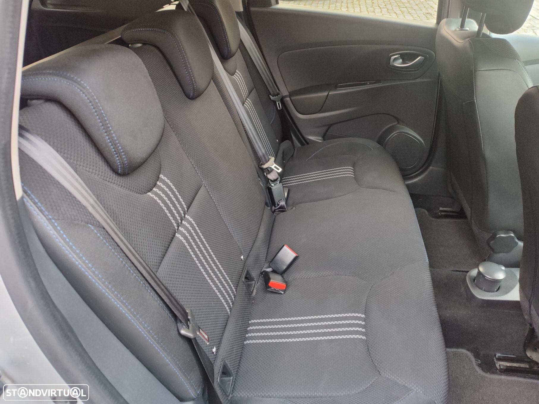 Renault Clio Sport Tourer 1.5 dCi GT Line - 7