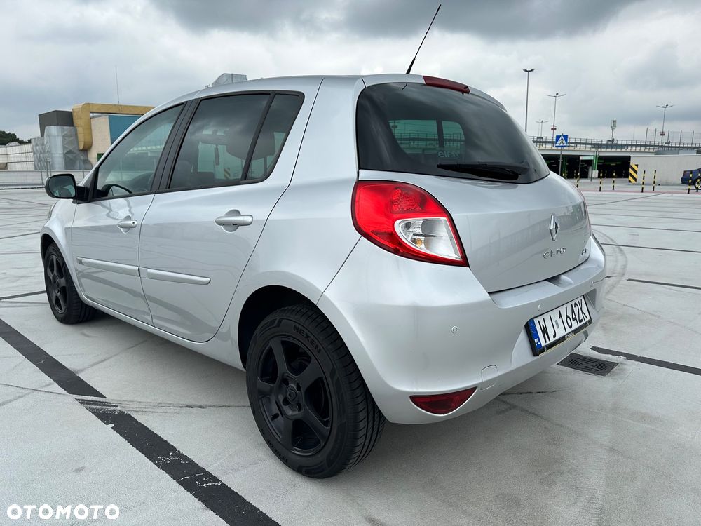 Renault Clio 1.5 dCi Night&Day - 5