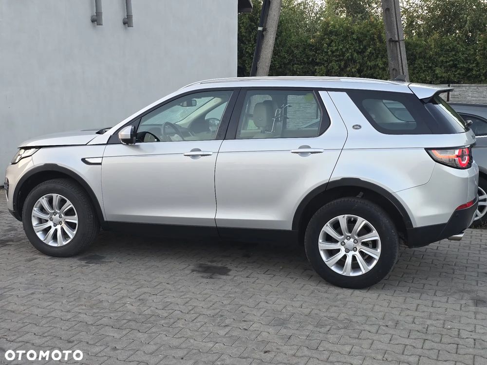 Land Rover Discovery Sport TD4 HSE Luxury - 26