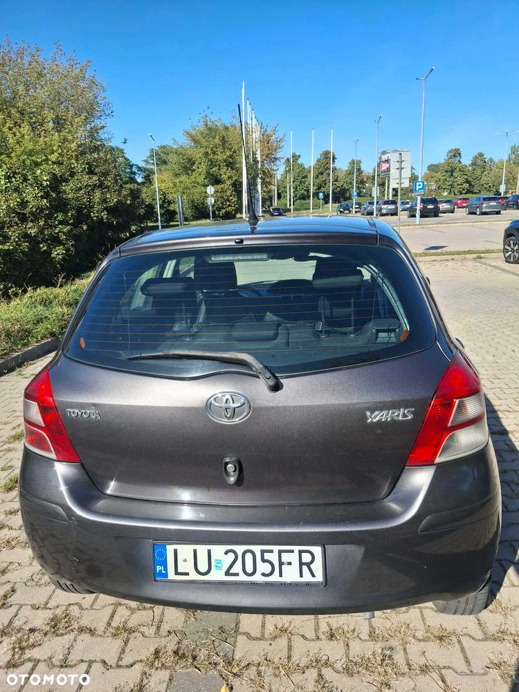 Toyota Yaris - 6