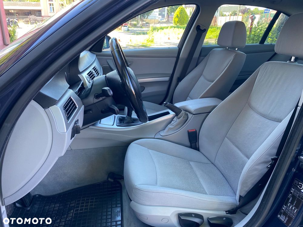 BMW Seria 3 320d - 21